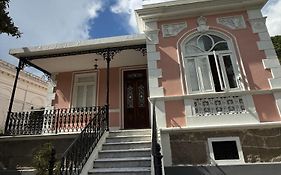 Chalés e Pousada - Casarão Histórico by Pousada Princesa Isabel